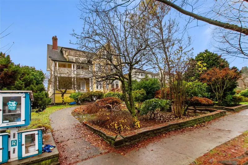 2770 CAMBRIDGE STREET - photo 1 of 25