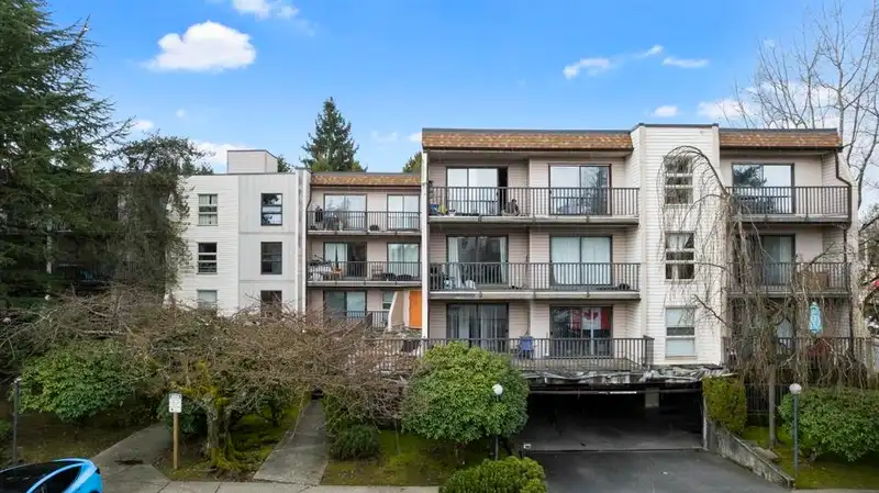 307 15238 100 AVENUE - photo 1 of 26