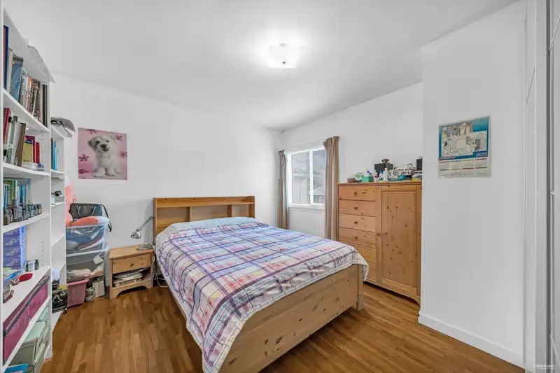 3017 E 20TH AVENUE - photo 2 of 40