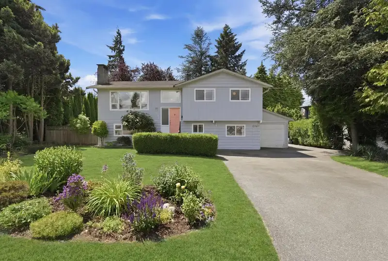 11782 74A AVENUE - photo 1 of 39