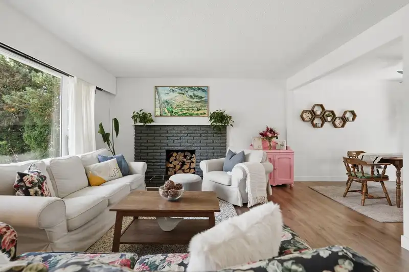 11782 74A AVENUE - photo 2 of 39