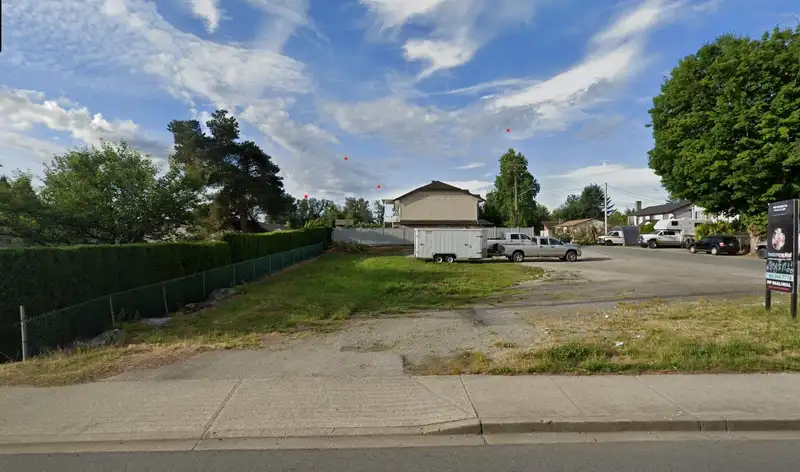 23004 DEWDNEY TRUNK ROAD - photo 3 of 14