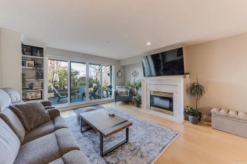 6 2150 SE MARINE DRIVE - photo 3 of 25