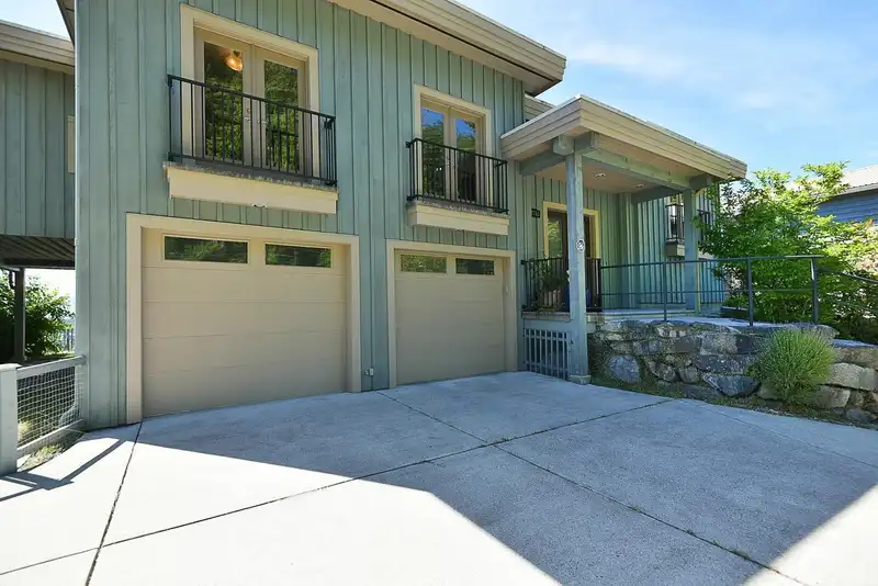 12753 GULFVIEW ROAD - photo 3 of 33