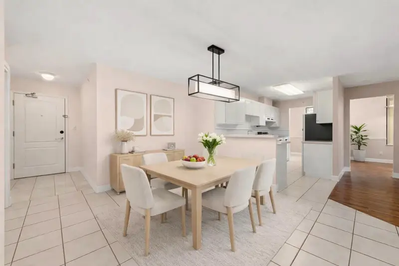 306 6622 SOUTHOAKS CRESCENT - photo 3 of 25