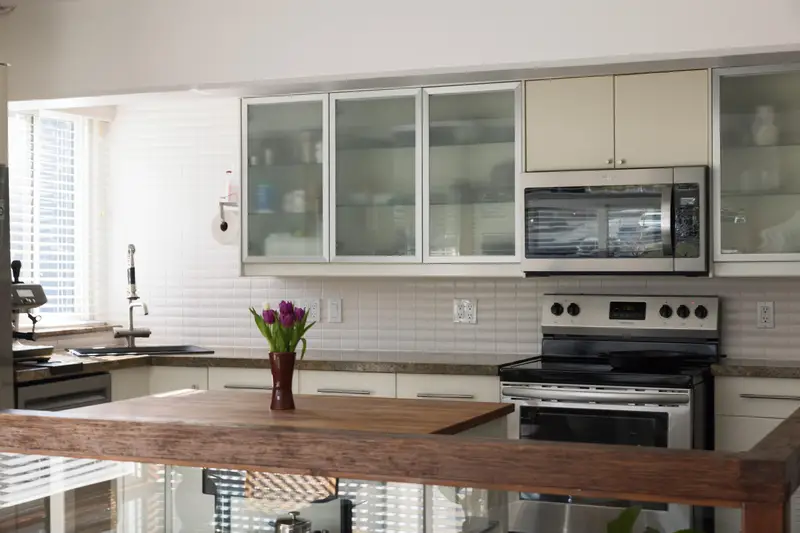 306 341 MAHON AVENUE - photo 3 of 18