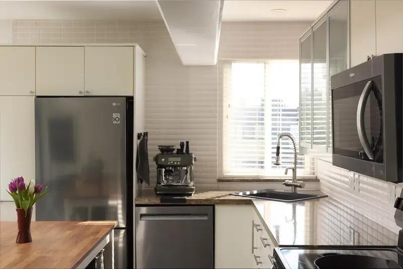 306 341 MAHON AVENUE - photo 4 of 18