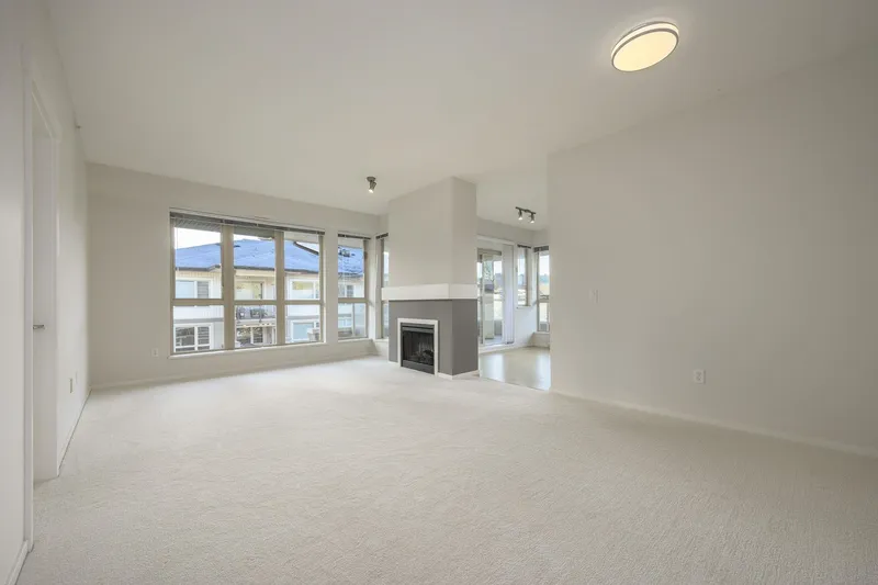 419 801 KLAHANIE DRIVE - photo 2 of 25