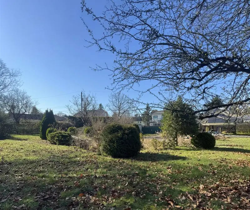 2600 WELLINGTON CRESCENT - photo 2 of 16