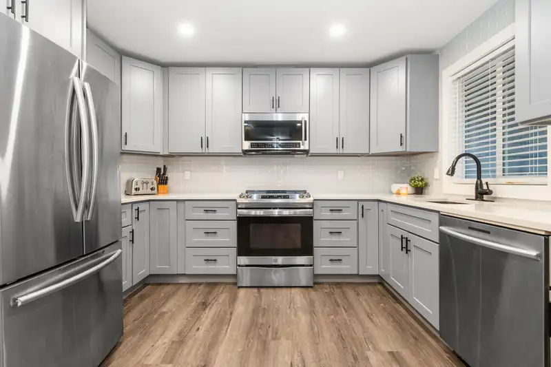 10148 BEAVER CRESCENT - photo 4 of 40