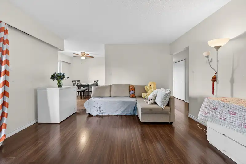202 4695 IMPERIAL STREET - photo 3 of 21