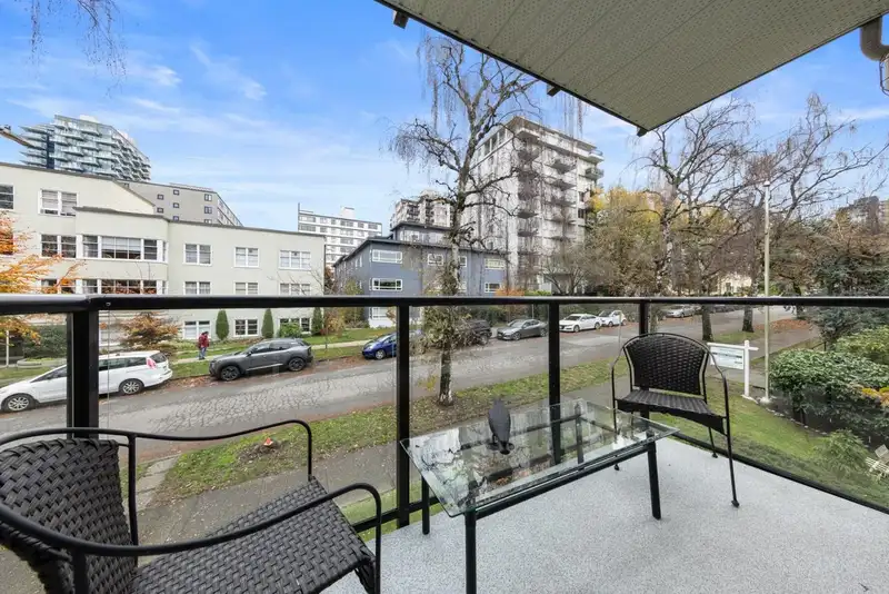 201 1554 BURNABY STREET - photo 1 of 20