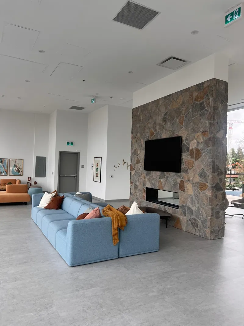 3211 13675 107A AVENUE - photo 1 of 25