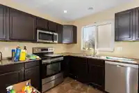 2121 GUILFORD DRIVE - thumbnail 9