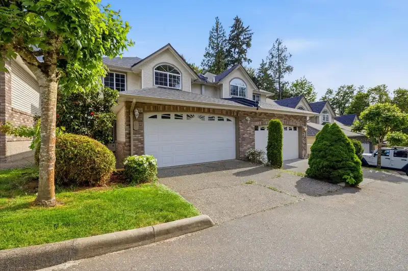 72 32777 CHILCOTIN DRIVE - photo 1 of 38