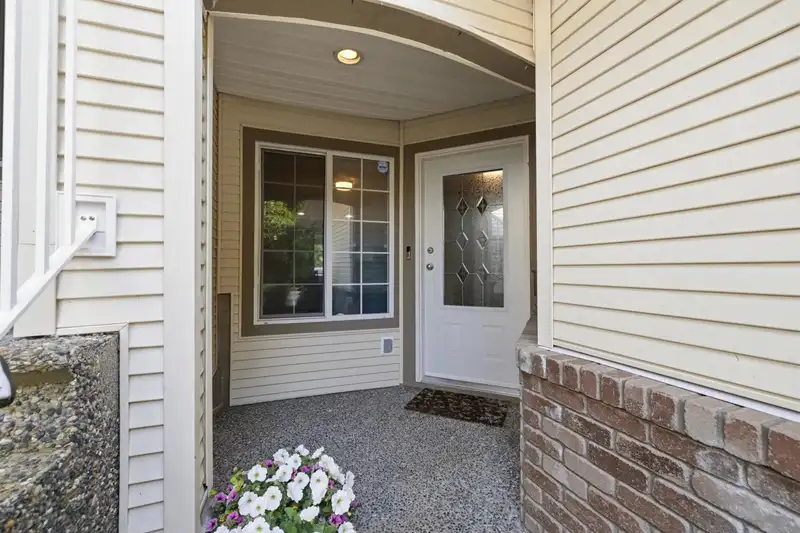 72 32777 CHILCOTIN DRIVE - photo 4 of 38
