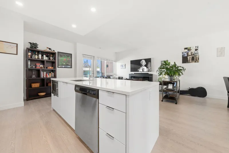 43 3596 SALAL DRIVE - photo 3 of 25