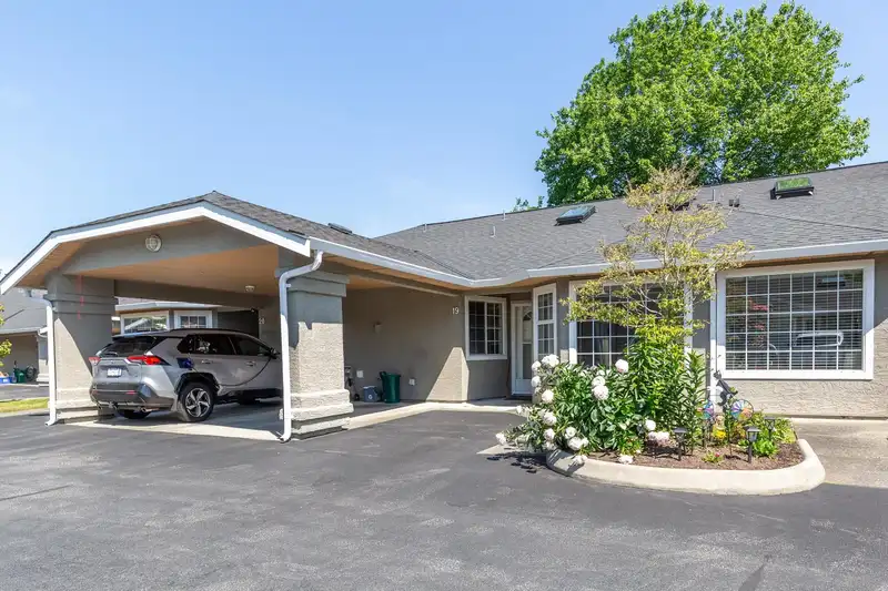 19 12311 CAMBIE ROAD - photo 2 of 27
