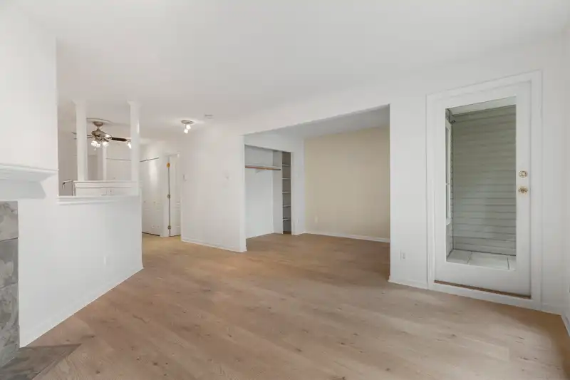 119 8880 JONES ROAD - photo 3 of 33
