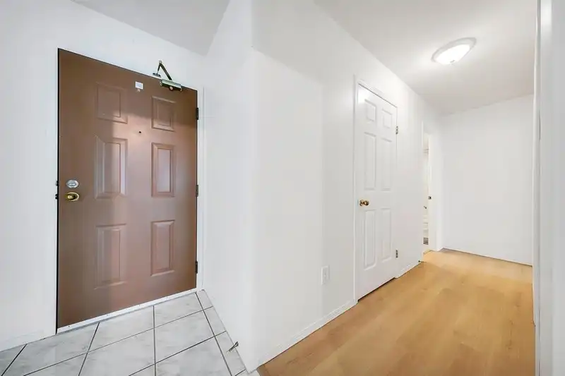 205 32823 LANDEAU PLACE - photo 3 of 29