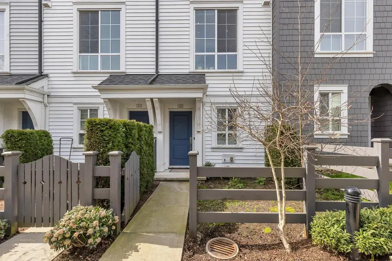 41 2838 LIVINGSTONE AVENUE - photo 3 of 25