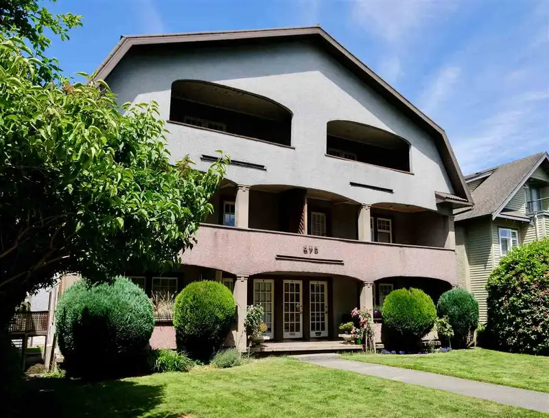 875 W 14TH AVENUE - photo 3 of 9