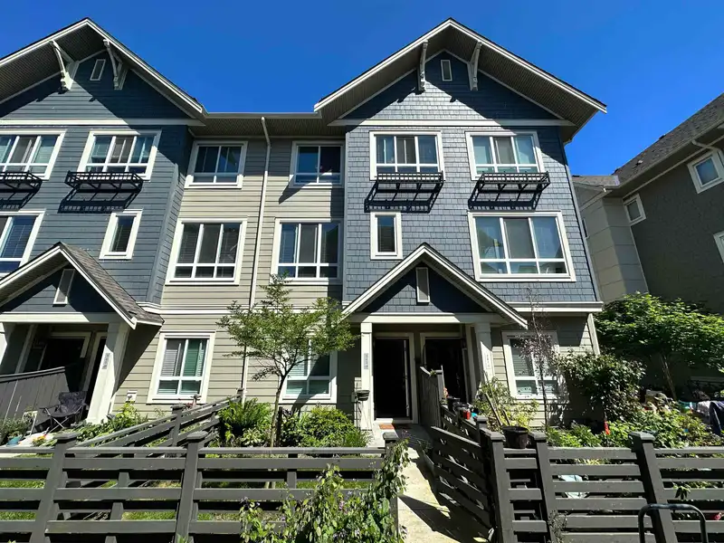 363 1784 OSPREY STREET - photo 1 of 23