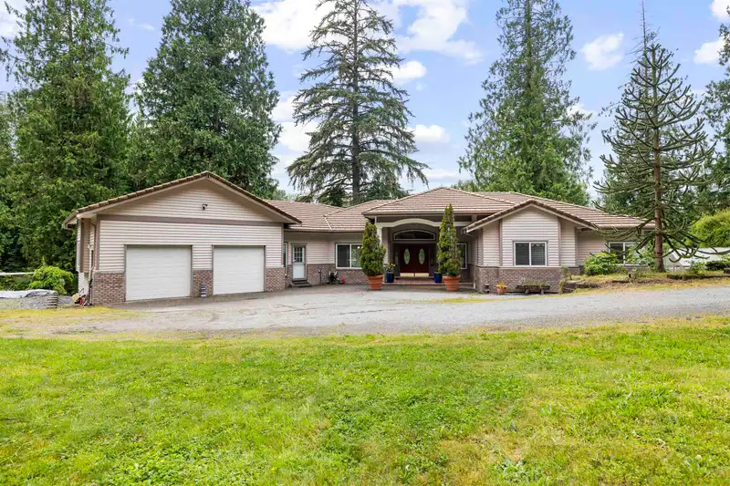 26350 TRETHEWEY CRESCENT - photo 1 of 39