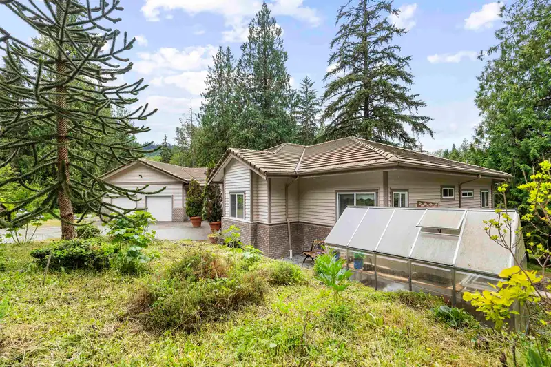 26350 TRETHEWEY CRESCENT - photo 4 of 39