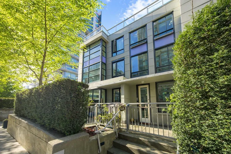 156 W 1ST AVENUE - photo 1 of 25