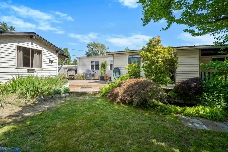 112 10221 WILSON STREET - photo 1 of 40