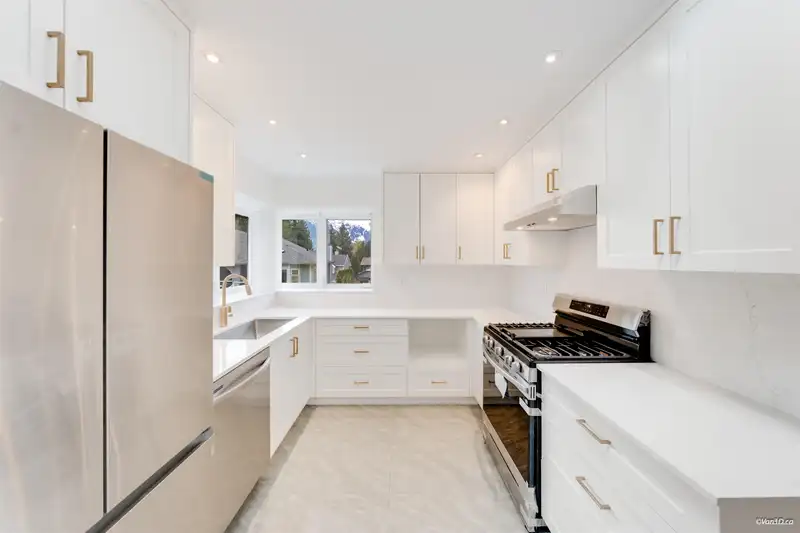 1004 PIA ROAD - photo 2 of 38