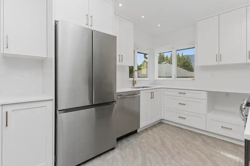 1004 PIA ROAD - photo 4 of 38