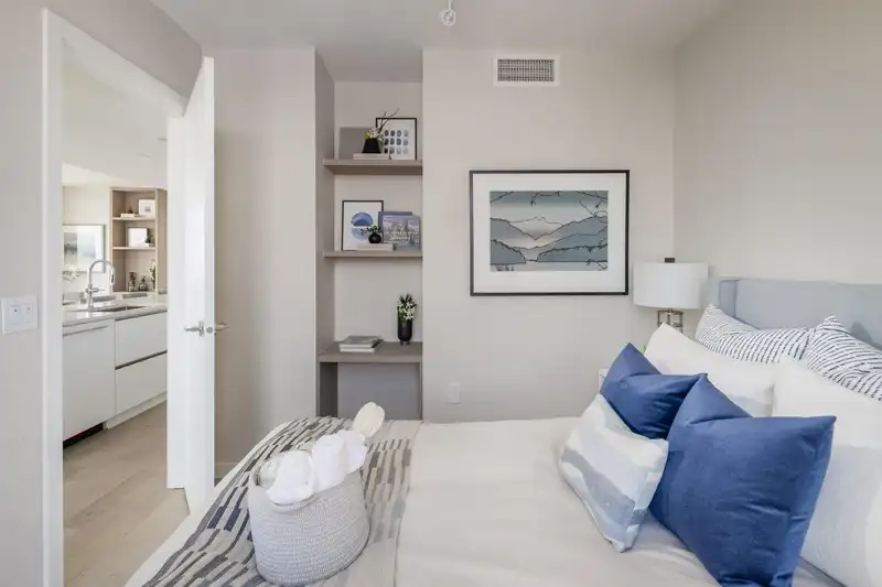 2404 485 W 42ND AVENUE - photo 3 of 7