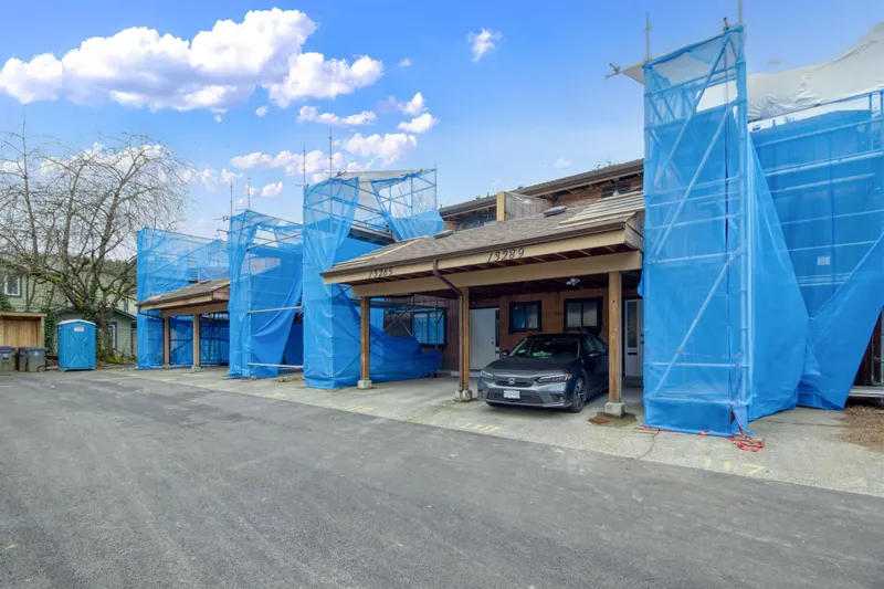 13289 71B AVENUE - photo 2 of 18