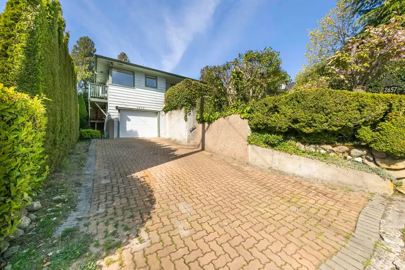 2657 HAYWOOD AVENUE - photo 4 of 31