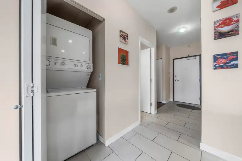 101 555 DELESTRE AVENUE - photo 3 of 37