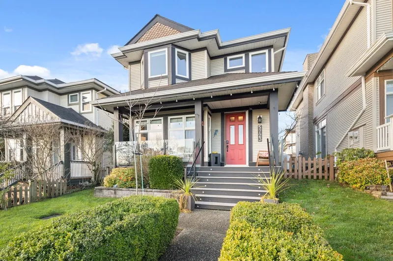 5723 148B STREET - photo 2 of 25