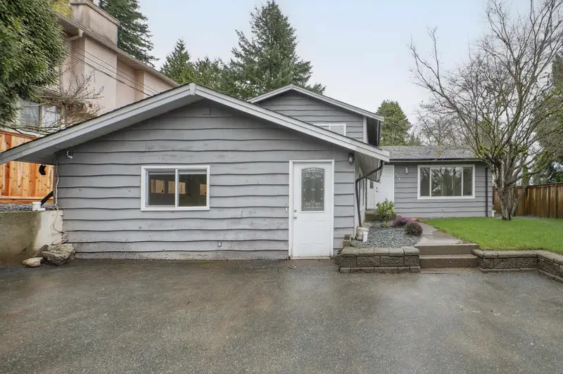 8024 CEDAR STREET - photo 2 of 25