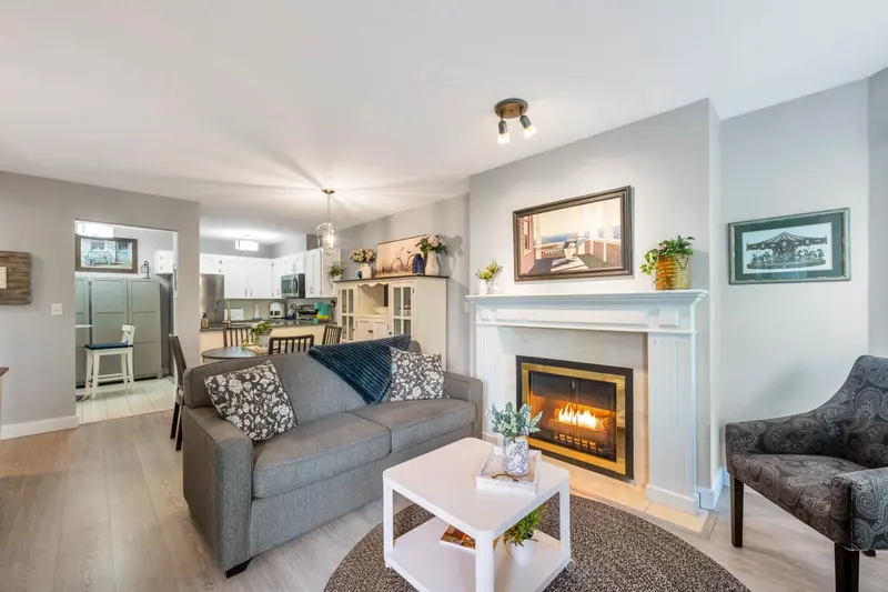 D205 4845 53 STREET - photo 4 of 25