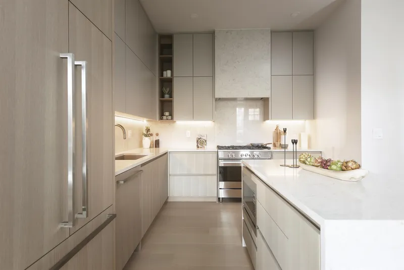 2136 E 10TH AVENUE - photo 3 of 25