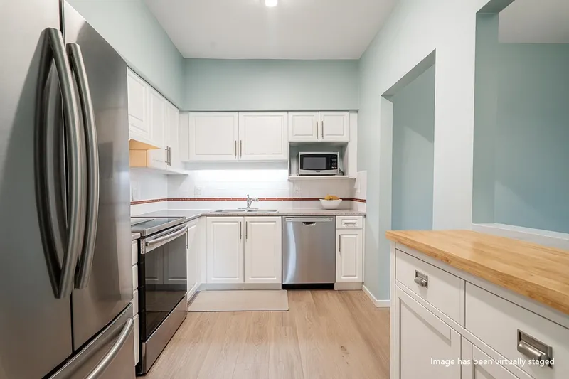 125 13911 70 AVENUE - photo 4 of 20