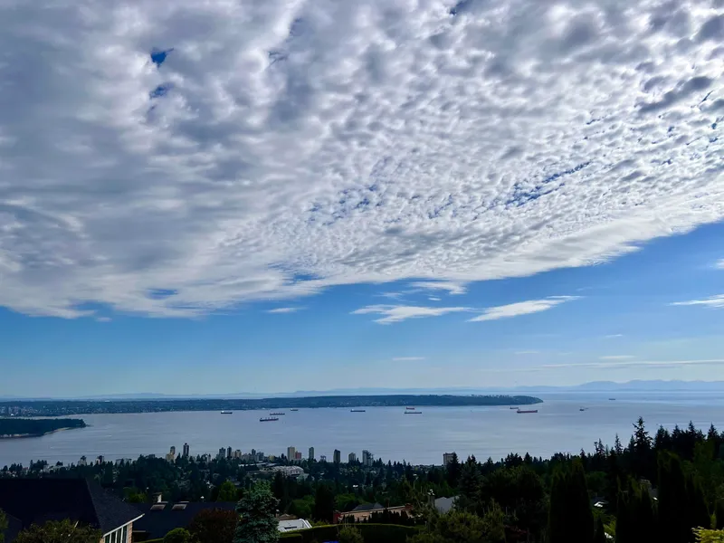 2555 WESTHILL DRIVE - photo 4 of 7