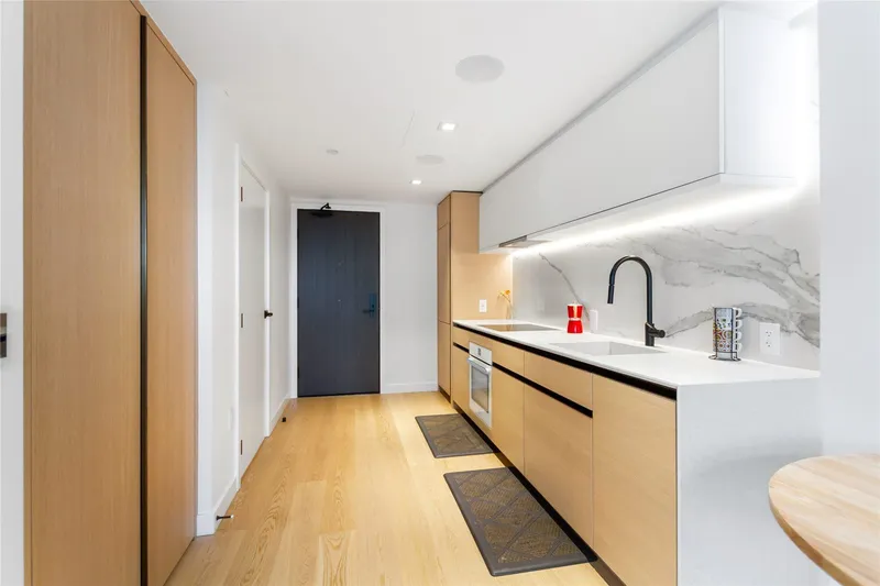 2006 620 CARDERO STREET - photo 2 of 25