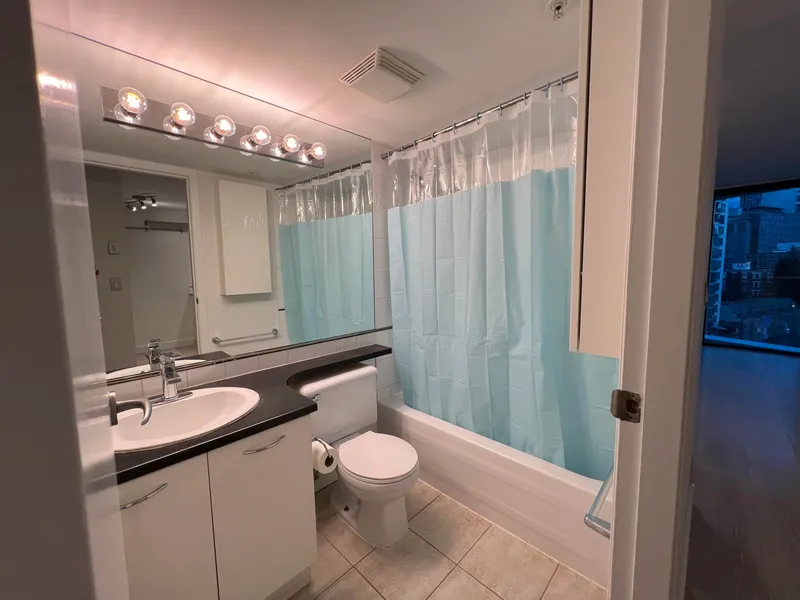 909 1331 W GEORGIA STREET - photo 4 of 12