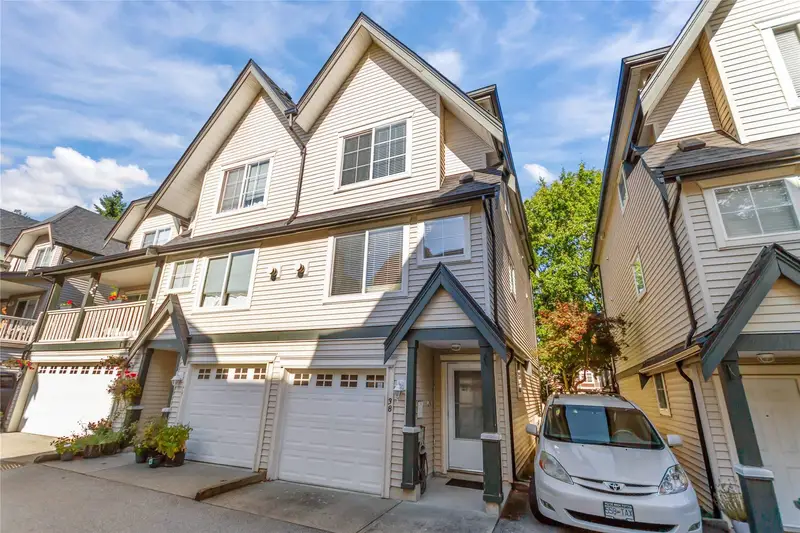 38 15355 26 AVENUE - photo 1 of 25