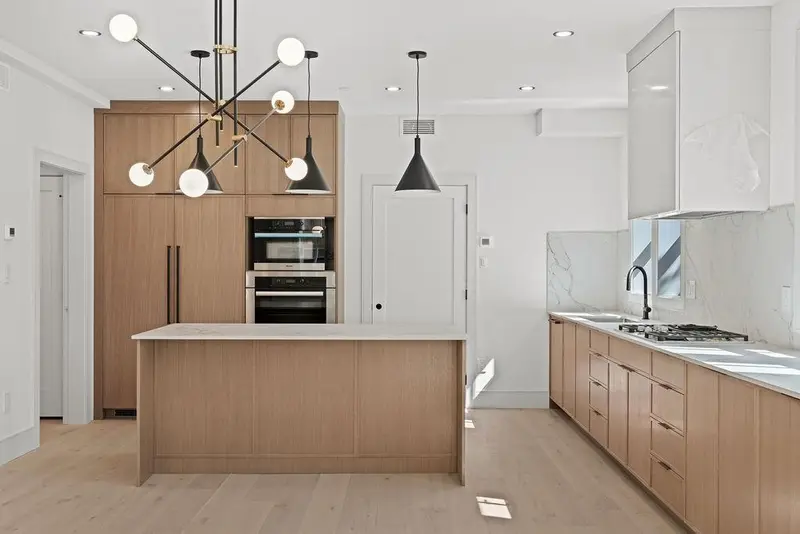 6851 CYPRESS STREET - photo 2 of 8