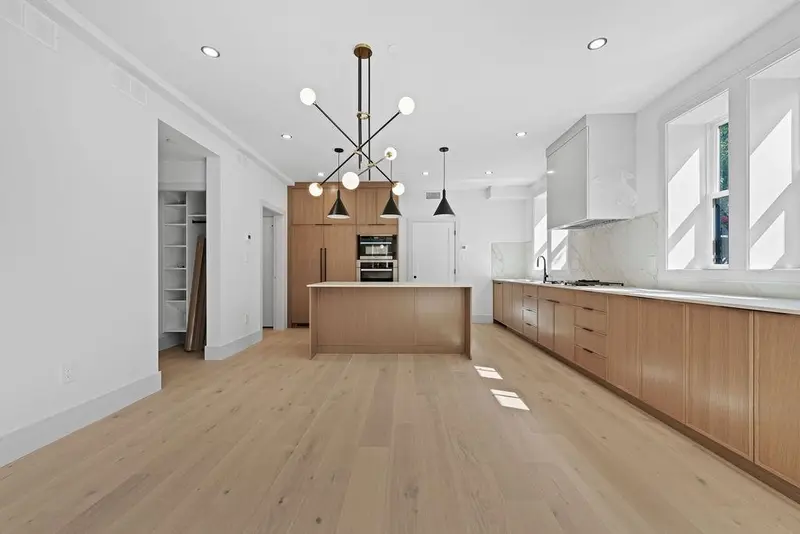 6851 CYPRESS STREET - photo 3 of 8