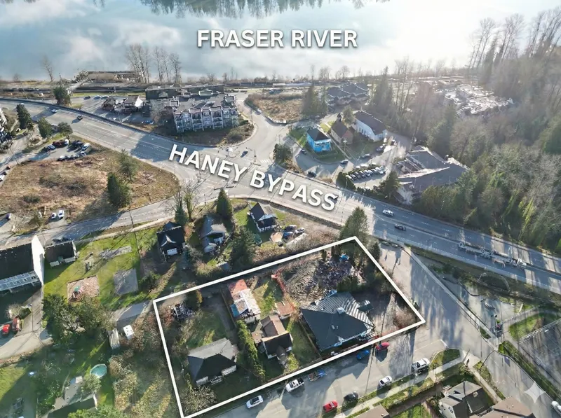 22328 ST ANNE AVENUE - photo 3 of 21