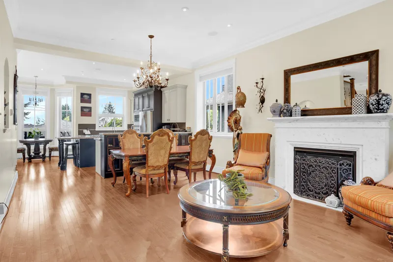 4038 W 33RD AVENUE - photo 4 of 25